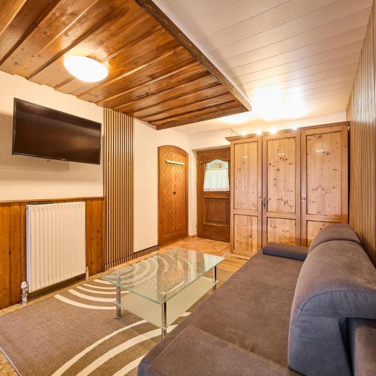 Haus Eberl - Apartments - Four-Bedroom Apartment - 4
