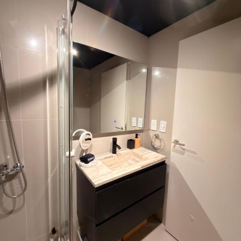 Spacious Modern apartment with a relaxed vibe - Apartamento de 1 dormitorio - 17