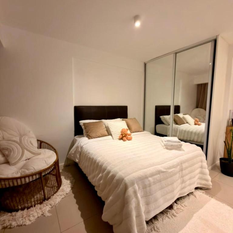 Spacious Modern apartment with a relaxed vibe - Apartamento de 1 dormitorio - 11