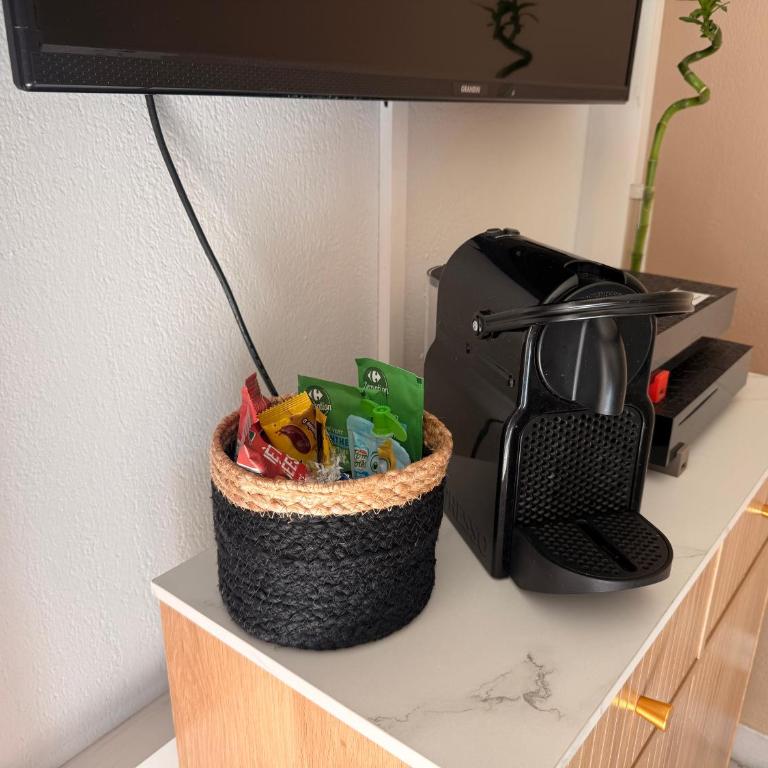 Joelle & Marc Nice 2 bedrooms apartment, near beach, AC, parking lot - Appartement 1 Chambre - 17