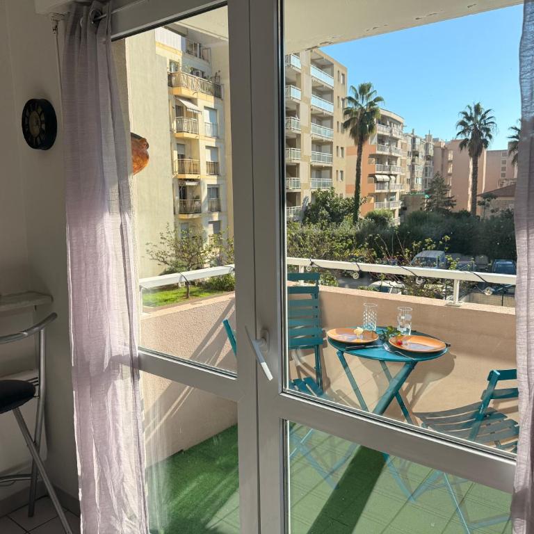 Joelle & Marc Nice 2 bedrooms apartment, near beach, AC, parking lot - Appartement 1 Chambre - 27