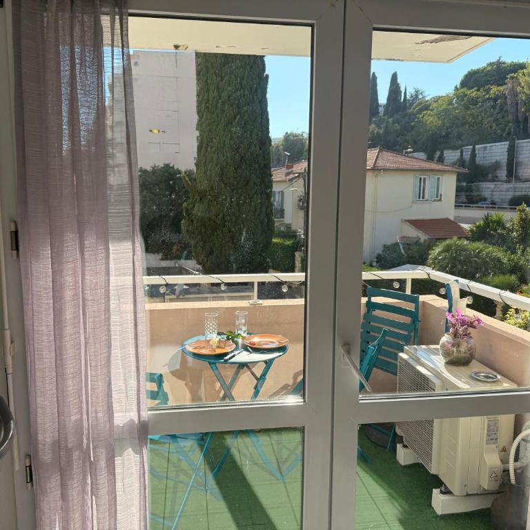 Joelle & Marc Nice 2 bedrooms apartment, near beach, AC, parking lot - Appartement 1 Chambre - 32