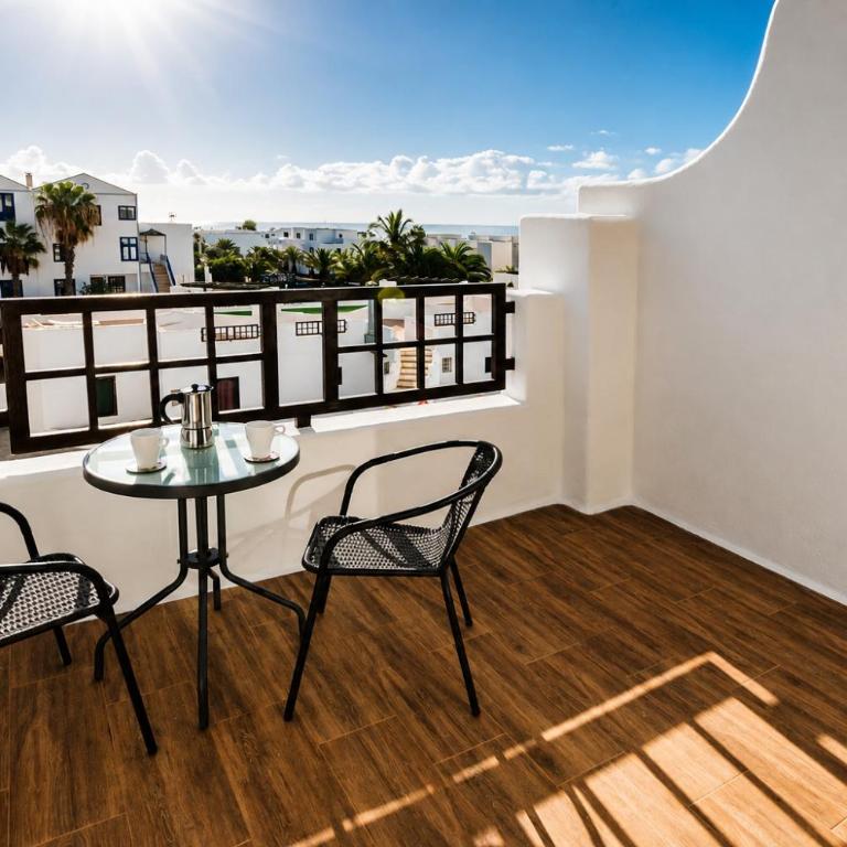 Apartamento Golden Teguise en Lanzarote, con piscina, vistas al mar y playa cercana - Apartamento de 1 dormitorio - 19
