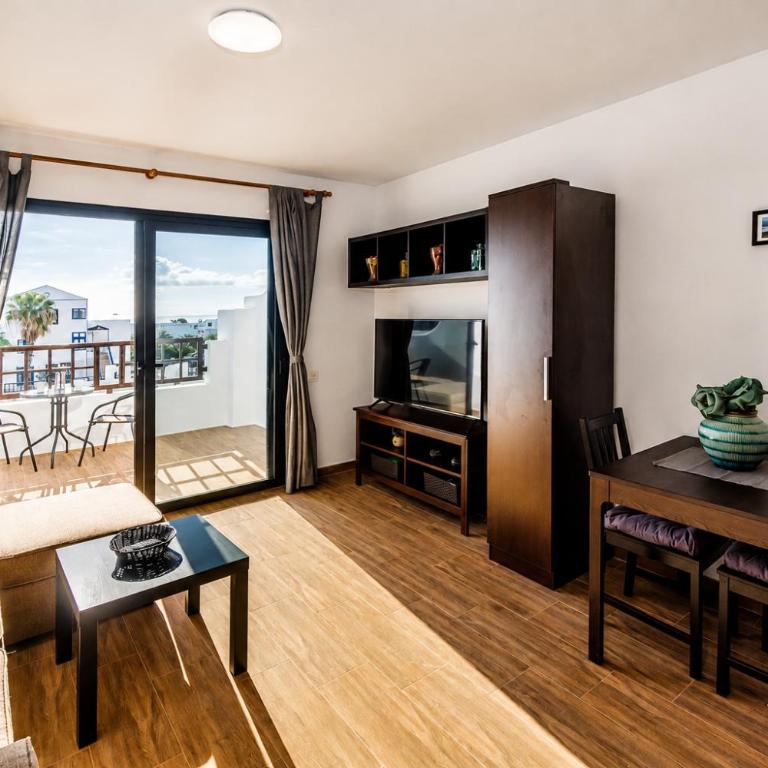 Apartamento Golden Teguise en Lanzarote, con piscina, vistas al mar y playa cercana - Apartamento de 1 dormitorio - 6