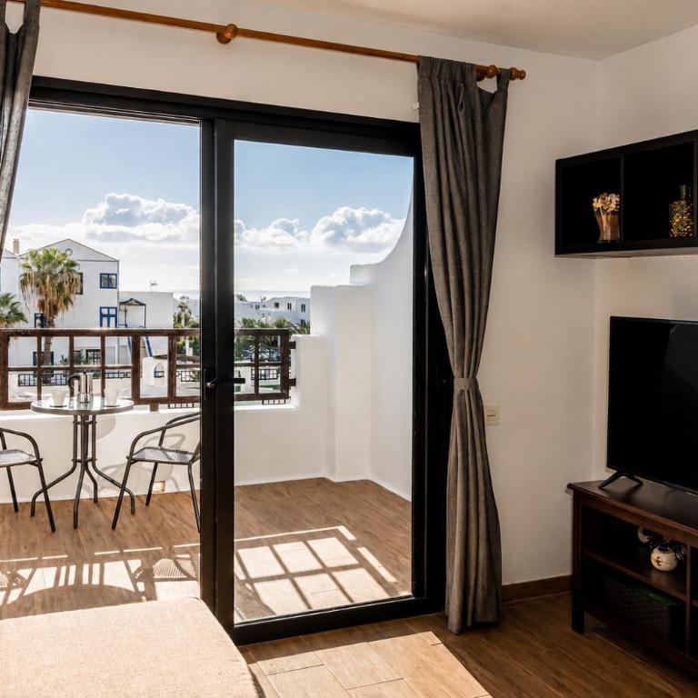 Apartamento Golden Teguise en Lanzarote, con piscina, vistas al mar y playa cercana - Apartamento de 1 dormitorio - 10