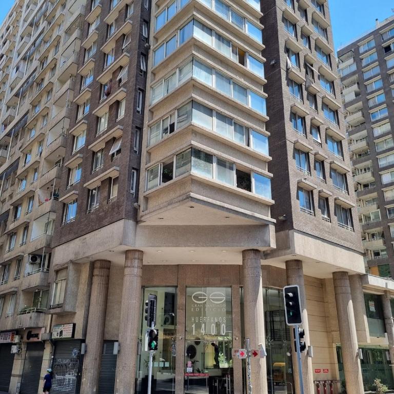 Amplio alojamiento con balcón cerca de La Moneda - Two-Bedroom Apartment with Balcony - 18