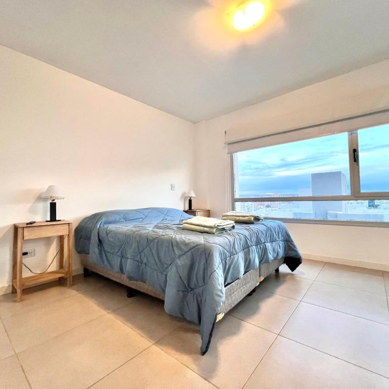 Punta Este - Two-Bedroom Apartment with City View - 3