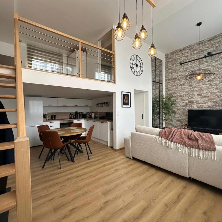 Le Loft des Remparts - Vieille Ville et Parking privé - Appartement Loft 2 Chambres - 6