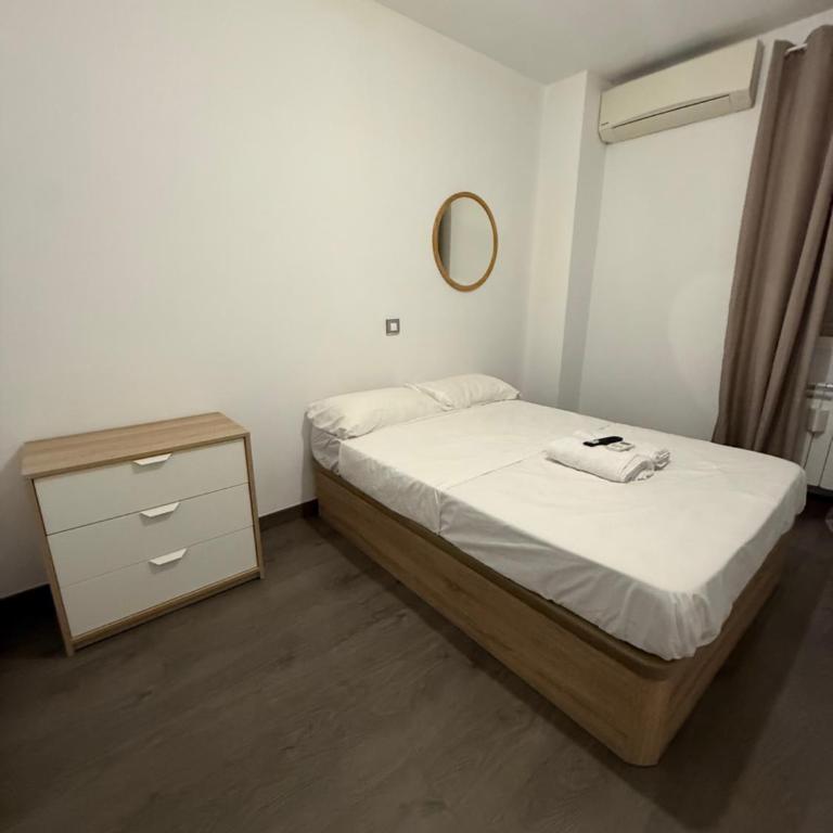 Rooming Madrid Chinatown - Standard Doppelzimmer mit Gemeinschaftsbad - 4