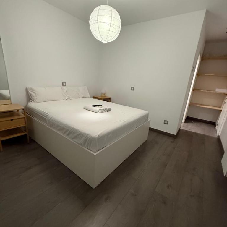 Rooming Madrid Chinatown - Doppelzimmer mit Balkon - 7