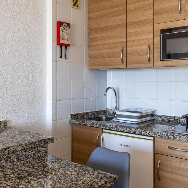 Beachfront Studio - Incredible views - Stella Maris - Apartamento Estudio con vistas al mar - 7