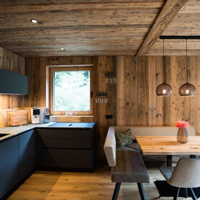 SLOW Fine Chalets, Private Dine & Spa - Superior Chalet - 18