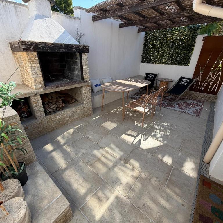 Maisonnette classée 2 étoiles de type studio climatisée avec terrasse extérieure et barbecue - Appartement 1 Chambre - 3