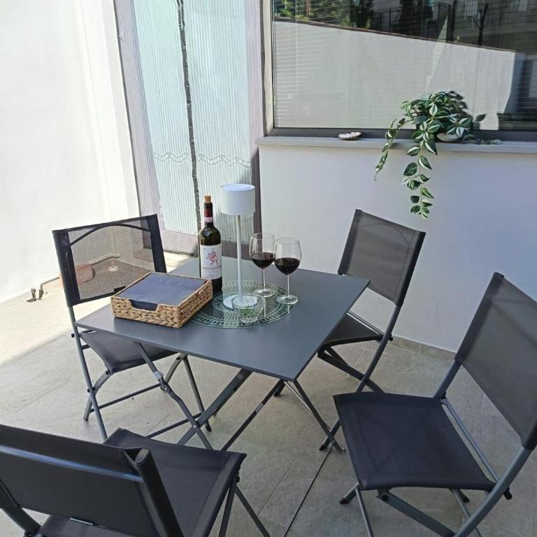 F&C House - Two-Bedroom Apartment - 4