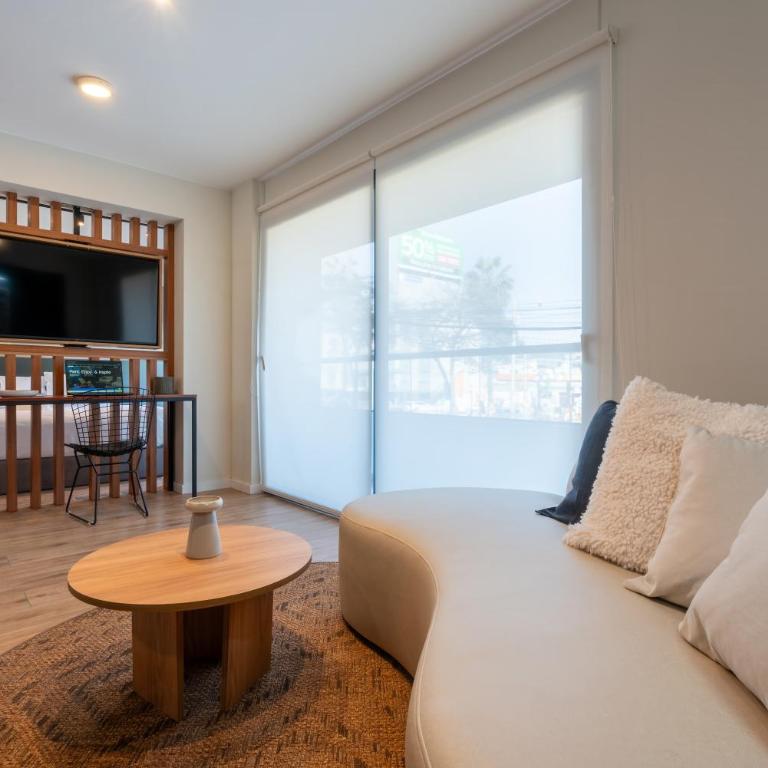 Executive Canaval y Moreyra 185 Residences by Geko - Loft - 11