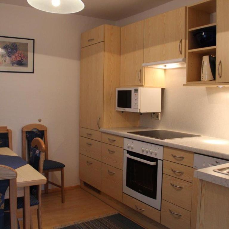 Landhaus Hofer Ossiacher See - Two-Bedroom Apartment - 7