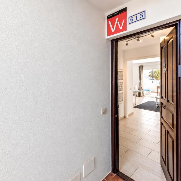 Apartamento Perla en Costa Teguise de Lanzarote con piscina, parking privado y playa cercana - Apartamento de 1 dormitorio - 19