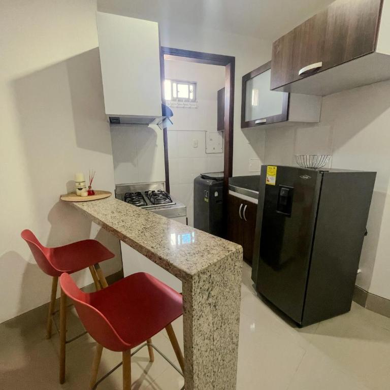 Apto Estudio Zona top Toscana CC Guacarí - One-Bedroom Apartment - 4
