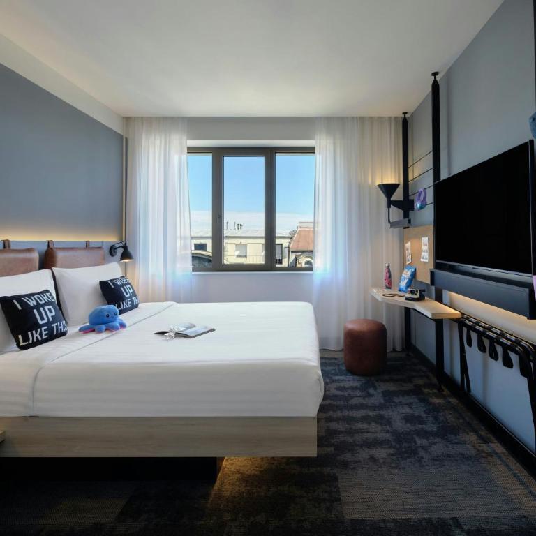 Moxy Belgrade Skadarlija - Dancing Queen Queen Room - 2