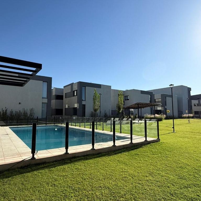 Excelente departamento en Luján de Cuyo - Apartamento de 2 dormitorios - 12