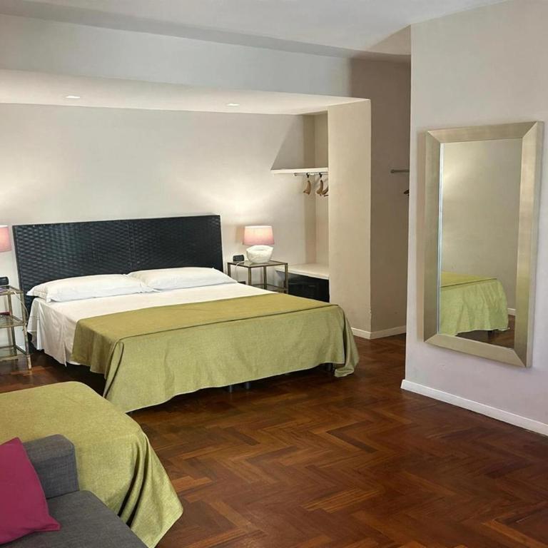 Manetti Rooms - Large Double Room - 1