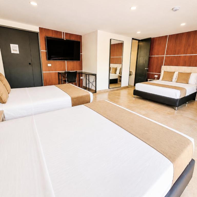 Hotel Med 33 - Family Room - 2