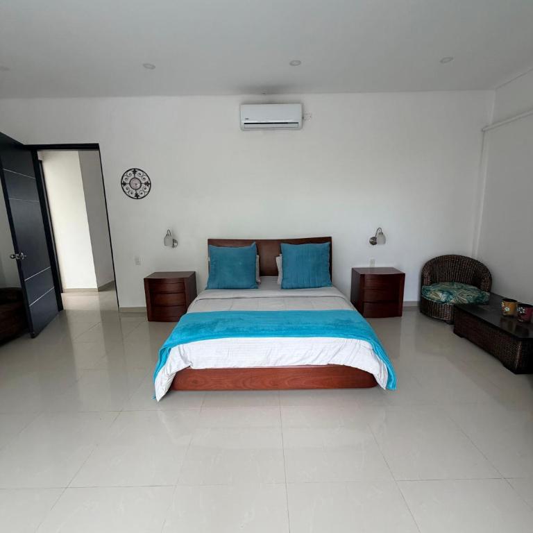 Casa campestre condominio Lagos del peñón - Casa de 5 dormitorios - 11