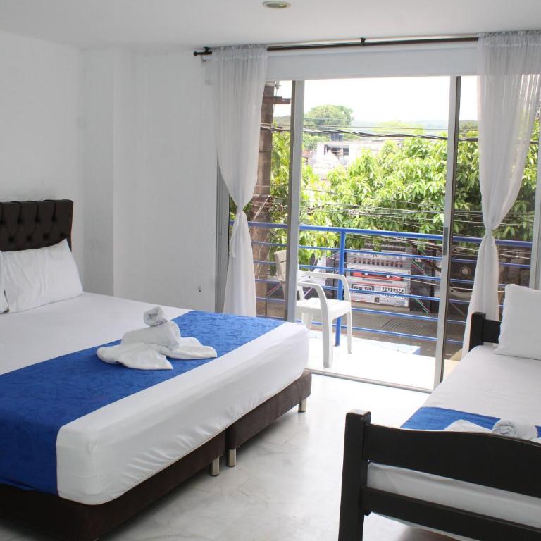 Blue Star Hotel - Habitación Doble Deluxe con balcón - 7