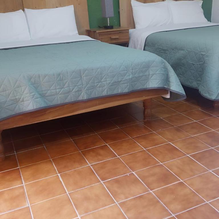 San Cristobal Bleisure Hotel Centro - Habitación Doble Estándar con 2 camas dobles - 4