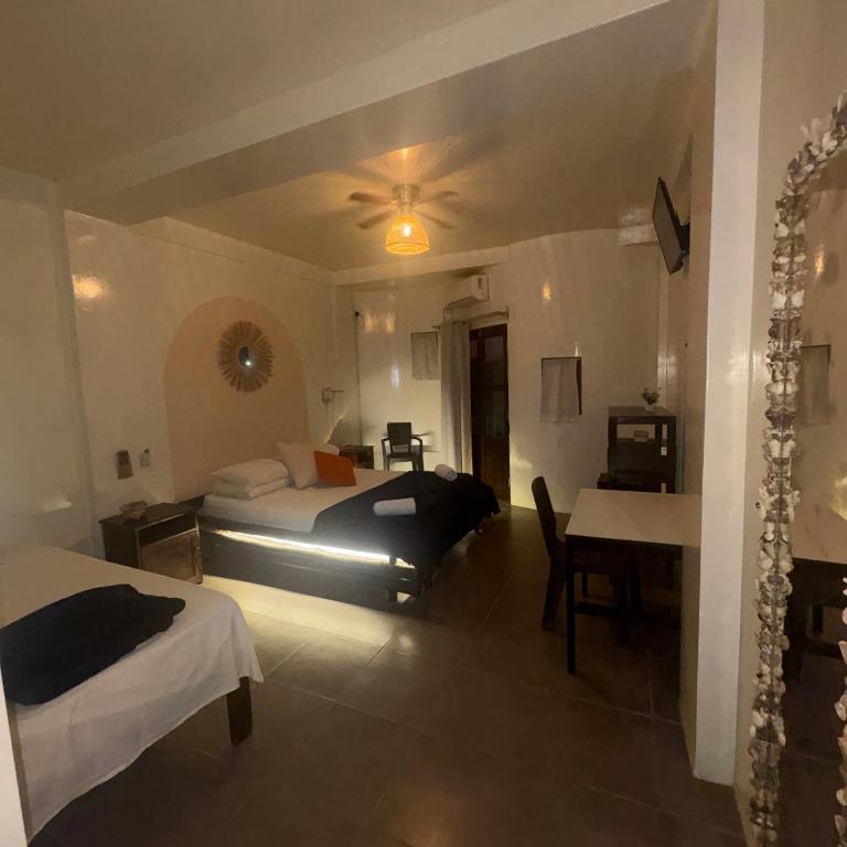Loki Mancora Hotel - Double Room with Extra Bed - 1