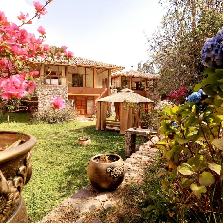 Villa en Valle Sagrado, vistas a la Catarata, Montañas, con Jacuzzi y Sauna - Three-Bedroom Villa - 71