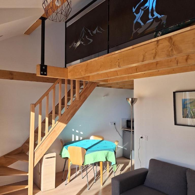 La Montagnette - One-Bedroom Apartment - 8