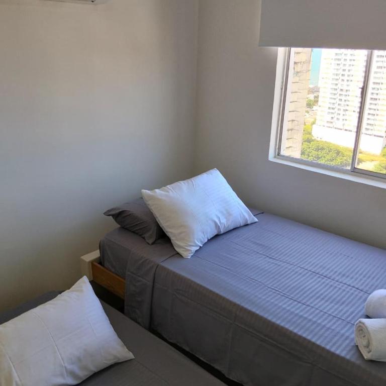 Apartamento en Torices Piso 25R - Cartagena - Playa cerca al Mar con piscina y Excelente vista - Two-Bedroom Apartment - 10