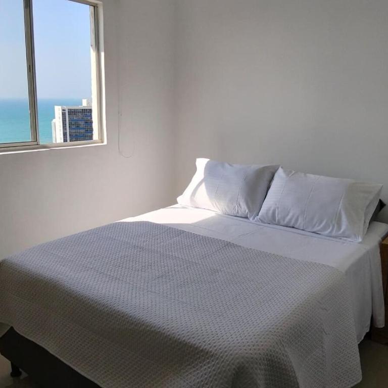 Apartamento en Torices Piso 25R - Cartagena - Playa cerca al Mar con piscina y Excelente vista - Two-Bedroom Apartment - 35