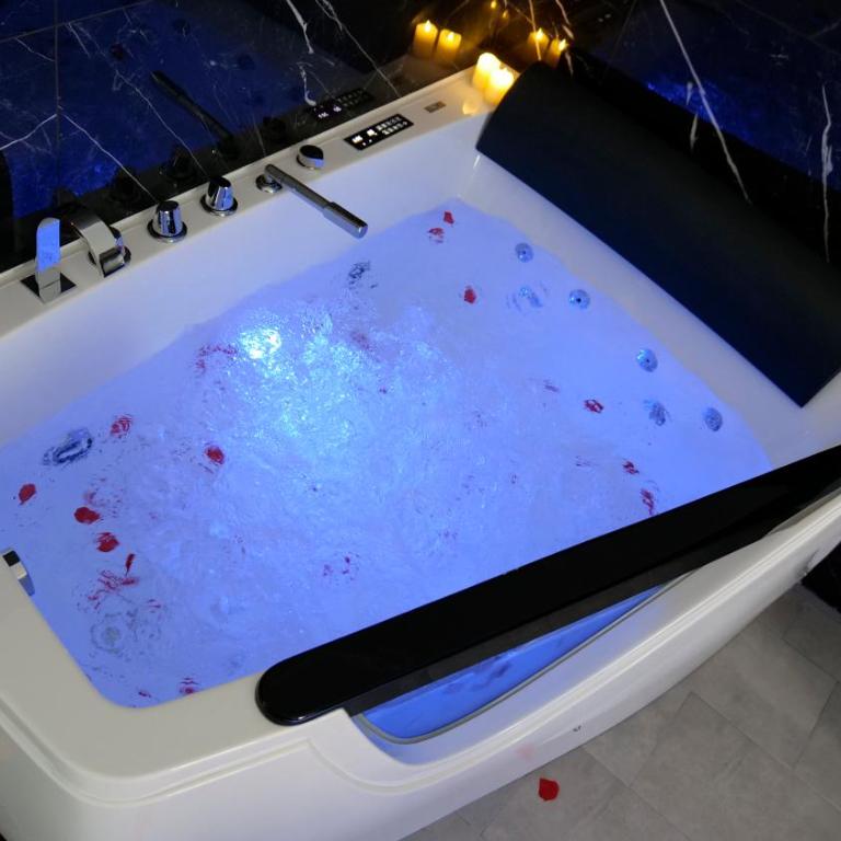 HeySuite Vatican GuestHouse Roma - Deluxe Suite mit Whirlpool-Badewanne - 11