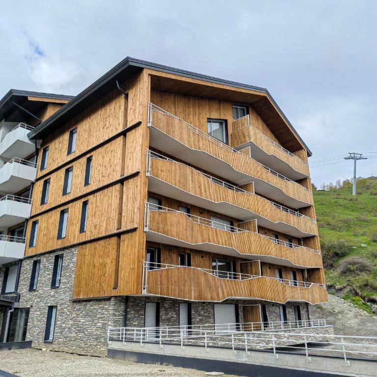 Appartement neuf 4 chambres avec vue panoramique - Apartment mit 4 Schlafzimmern und einem Balkon - 2
