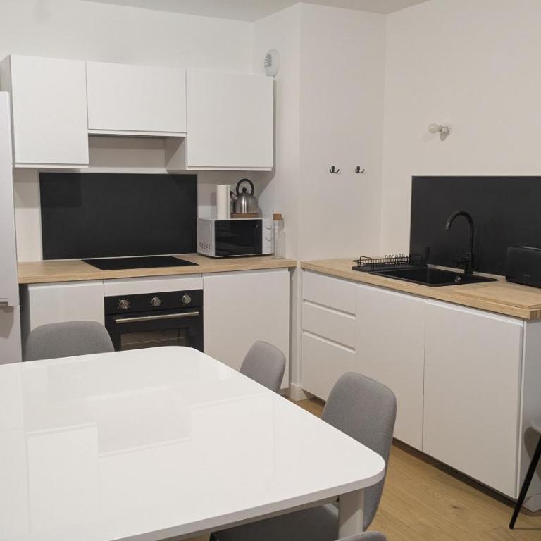 Appartement neuf 4 chambres avec vue panoramique - Apartment mit 4 Schlafzimmern und einem Balkon - 5