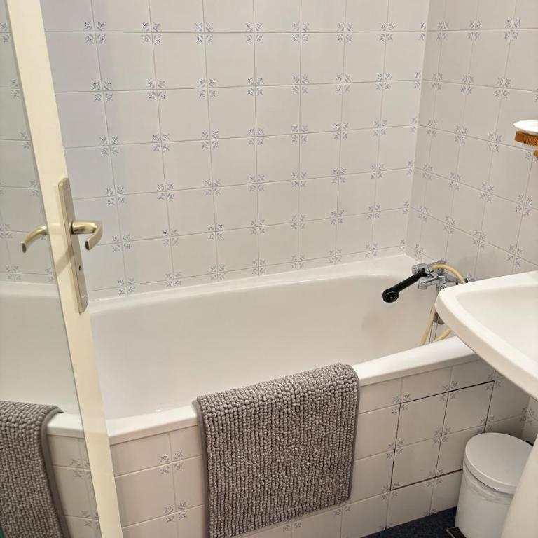 Le Cocon d'Étigny - Appartement avec balcon - One-Bedroom Apartment - 4