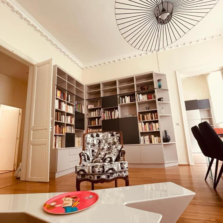 Magnifique Apt centre historique - Appartement - 9