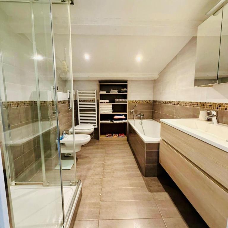 Large, bright loft with mezzanine - Appartement 1 Chambre - 17