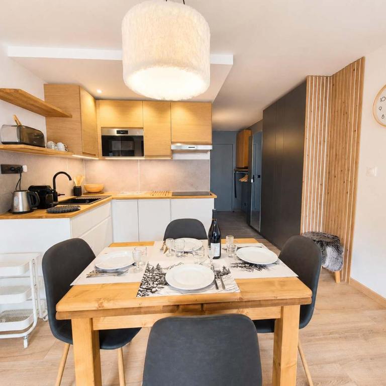 SCHUSS 512 - Très bel appartement 4-6 per Tignes Val Claret - Parking couvert - Apartment - 12