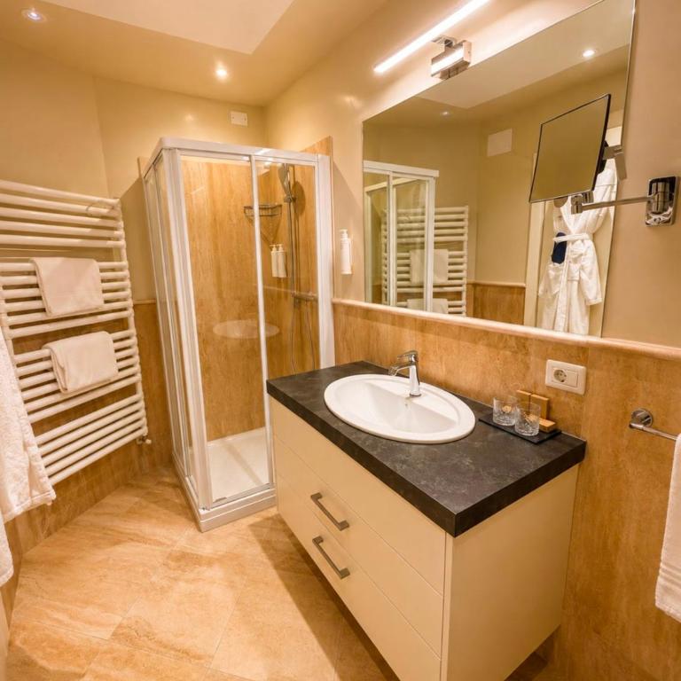 Hotel Baia D'Oro - Adults Only - Camera Matrimoniale Deluxe - 1