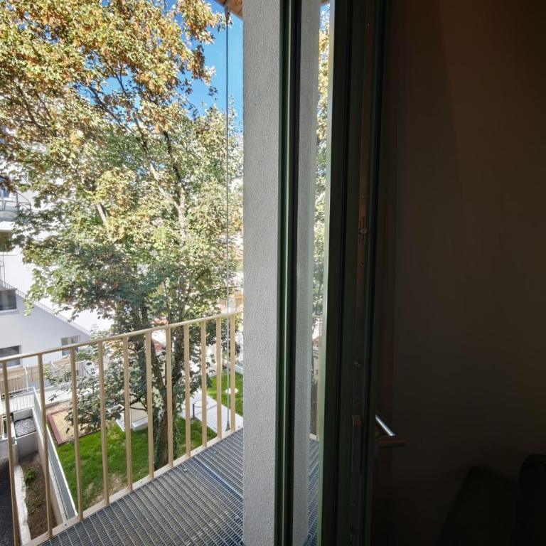Homely Stay City Apartments - Deluxe Studio mit Kingsize-Bett - 18