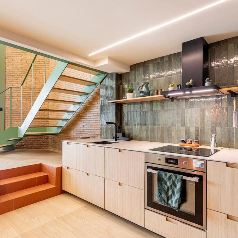 Cosy 3 bedroom city apartment near the beach - Three-Bedroom Apartment - 3