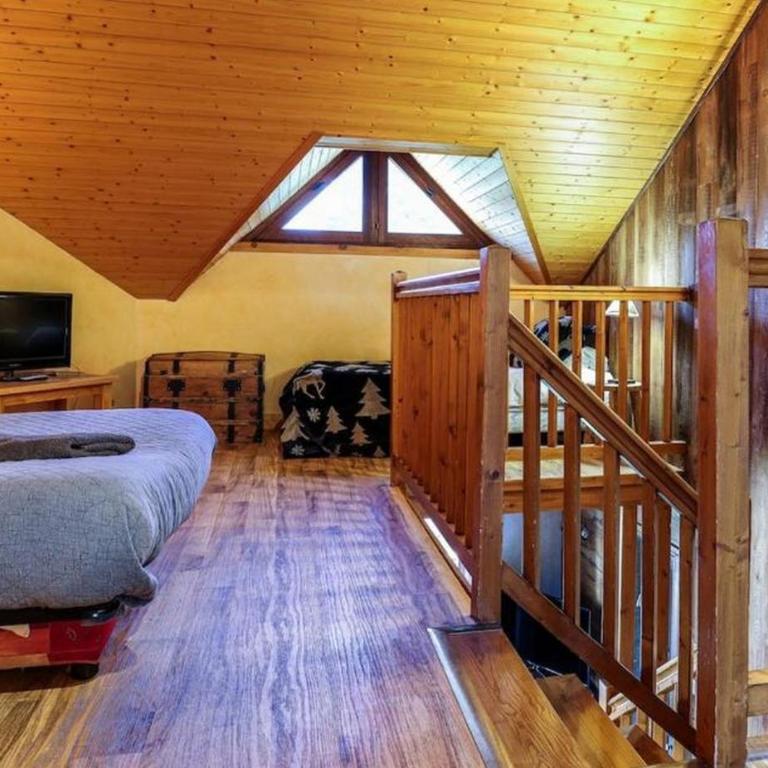 Chalet Puy-Saint-Vincent m from slopes - Vacation Home - 12
