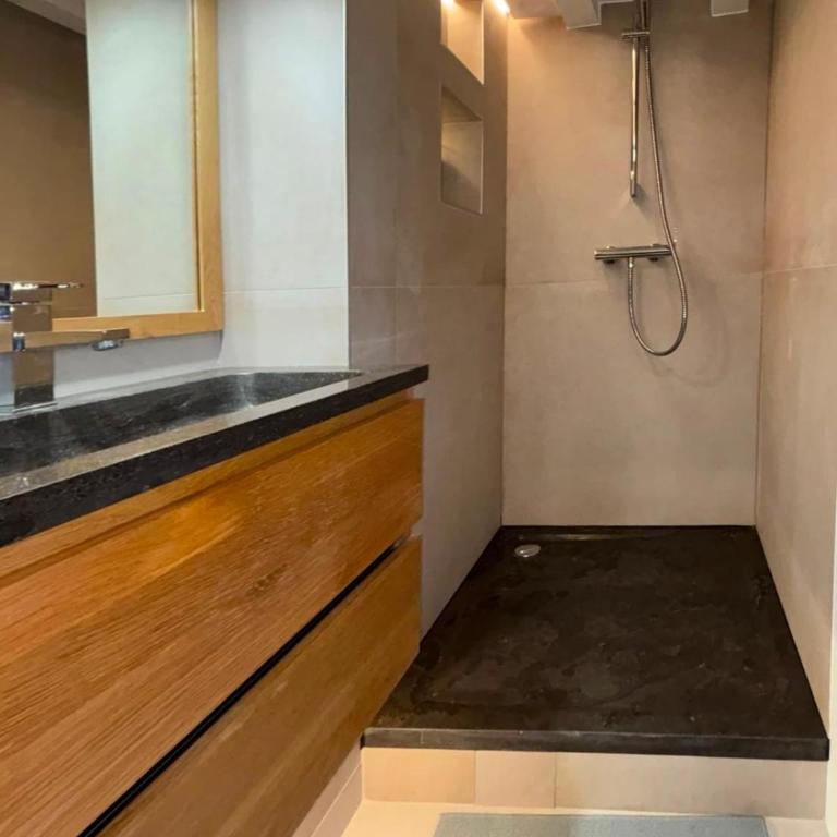 Romantique petit duplex au cœur du Marais - Appartement 1 Chambre - 13