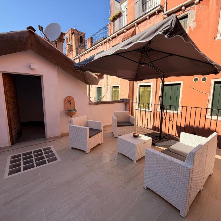 Venetian Casino Flats by Fenix - Two-Bedroom Apartment with Terrace - 11