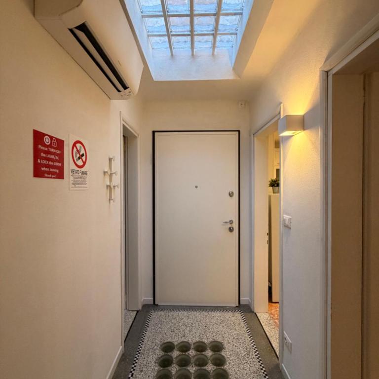 Venetian Casino Flats by Fenix - Two-Bedroom Apartment with Terrace - 12