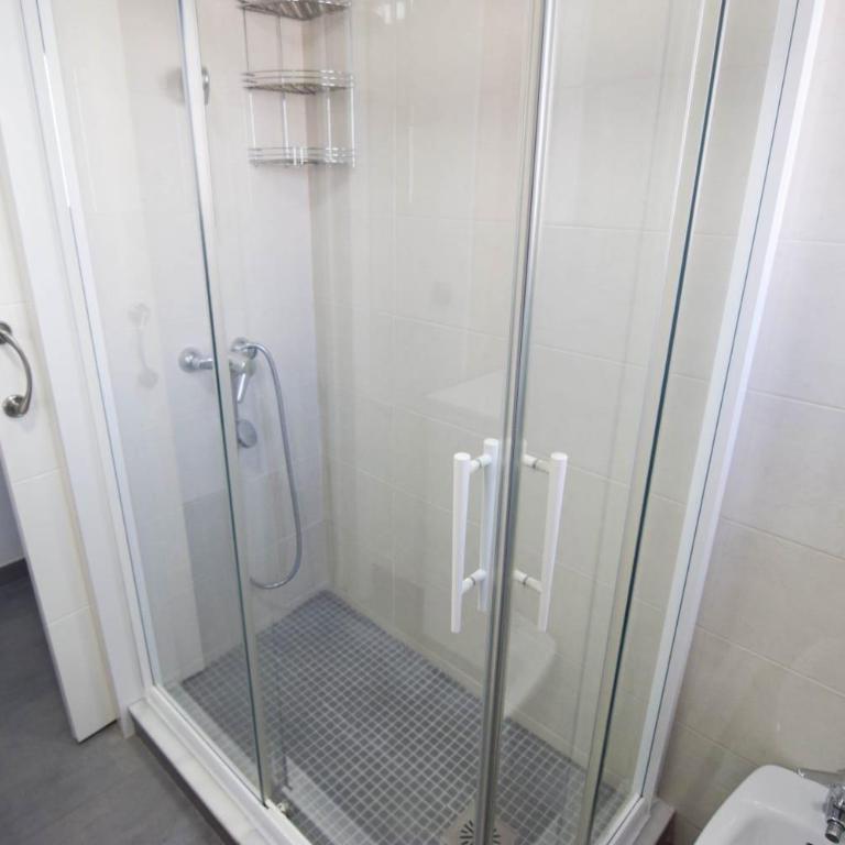 Ático Aguayos con terraza y cuatro dormitorios. - Apartment - 32