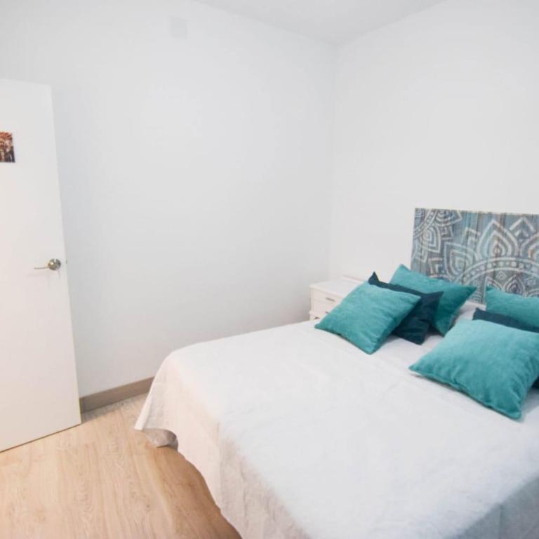 Ático Aguayos con terraza y cuatro dormitorios. - Apartment - 38